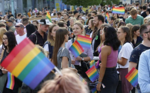 Egy civil szervezet idén harmadik alkalommal rendezi meg a Pécs Pride felvonulást.